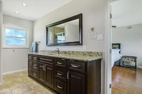 40-Acre Private Ranch  Pool  2 Homes Near Austin.  - Image 2