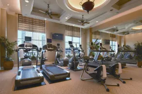 Harrah's New Orleans Hotel & Casino - A Caesars Rewards Destination - Image 2