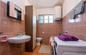 Splendida casa a Koromacno con vista mare. - Image 3
