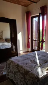 2 Schlafzimmer, großer Pool, herrlicher Blick auf San Gimignano, Toskana, privater Garten - Image 5