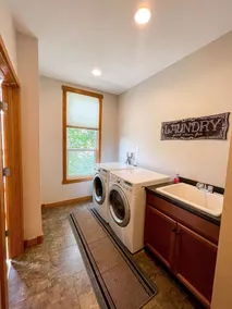 Lakeview Loft - Image 3
