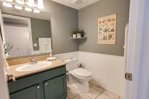 4BR w pool, fire pit, 3 king rooms - Image 3