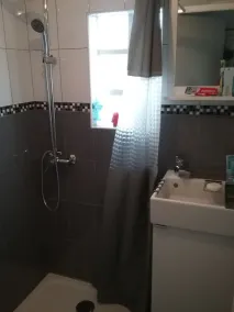 Small independent house - Image 3