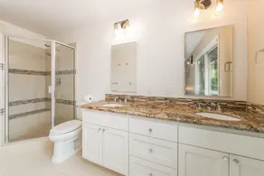 KELLY CABIN - 4 BEDROOM 3 BATH WITH PRIVATE HOT TUB! - Image 2