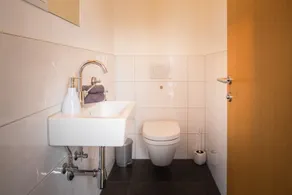 Exclusive vacation apartment with balcony, 2 rooms 55m², direct hiking trails, close to the lake - Image 3