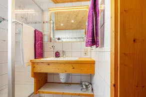 Ferienwohnung \"Widercherie\" mit Gemeinschaftsgarten, Balkon und Wi-Fi - Image 4