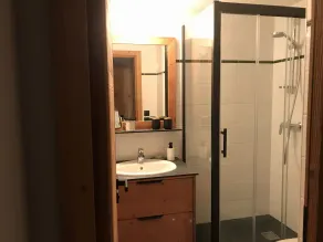 Comfortable apartment, ski-in, linens included - Image 2