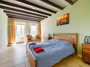 Holiday home with en-suite bathrooms, view over the meadows, near forests - Image 4