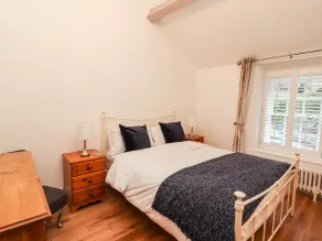 GLAN Y DDOL, pet friendly, character holiday cottage in Trefriw - Image 4