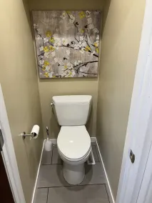 Spacious 3 Bedroom Home in a Quiet Neighborhood Near the University - Image 4