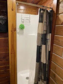 Perfect Cabin for Fisherman and Families - Image 3
