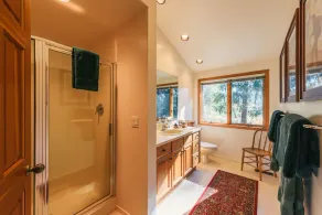 Mountain Golf Course Retreat - Image 4