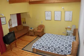 Casa de férias isolada em uma área tranquila, com um jardim - Image 4