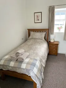 Traditional Irish Cottage w/Hot & Sauna. Close to Mountains, Beach and Forests < - Image 5