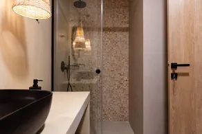 Isla Luxury Apartment - Private Pool - 100m from the beach - Image 5