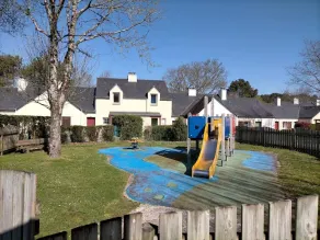 Hus med opvarmet pool på Saint Laurent golfbane, strande 7 km - Image 2