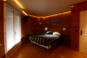 4 stjerner - Højstående chalet-stillejlighed, opvarmet swimmingpool, Genève - Image 3