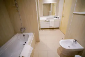 Beautiful-Beach-Front-Ocean- 4-BR- Spacious -Apartment On JBR Walk - Image 2