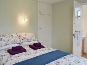 2 bedroom accommodation in Whitstable - Image 5