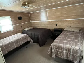 Great area for hunting and fishing, dog kennel on property - Image 5