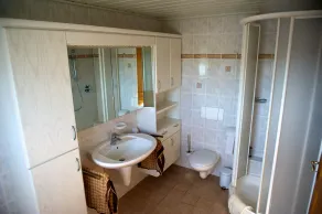 spacious apartment in the countryside, ideal starting point for cycling - Image 4
