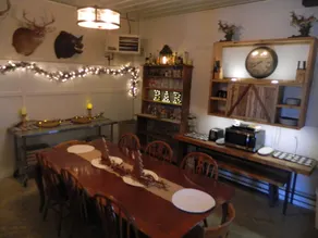 Rustic Lodge with private cabins / 6 person hot tub and camp fire - Image 3