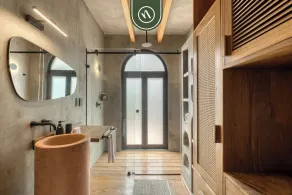 Luxury 3 BR House in Downtown - AC - Peaceful - Image 4