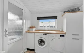 Beautiful home in Hvide Sande with sauna - Image 3