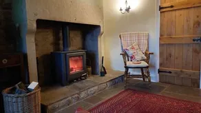 Inviting 1-Bed Cottage in Preston - Image 2