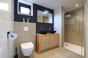 Bungalow avec étage, 4 chambres et 2 salles de bains - Image 4