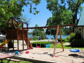 RusticTinyHome @ LBJ💕Great4Couples💕3MinWalk2Lake! - Image 2