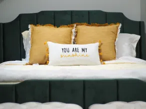 Prime OTR+QueenBed+50inTV+Near TQL+Studio+Equipped+Sleeps 4ppl - Image 4