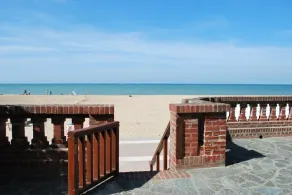 Villa em Frente ao Mar, Acesso Direto à Praia - Image 4