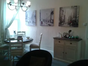 Avenue Road - Image 4