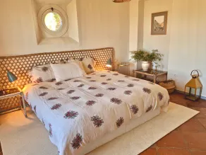 Luksuriøs privat villa med swimmingpool og stor have i en sikret ejendom - Image 3