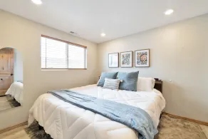  Gorgeous 2 BDRM - Central to Ski Resorts and Outdoor Recreation - Image 5