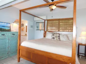 Million Dollar Views: Walk to Beach, Pools, and Restaurant - Image 4
