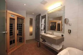 Junior Suite - up to 2 people - Image 3