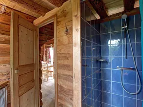 Rustic cabin with wood stove - 3 ppl, pets allowed - Image 3