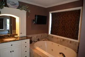 Luxury Lakefront Estate! 6BR 4. 5BA, quai privé, rampe et plus - Image 3