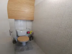 Crystal Apartement F - Image 5