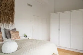 Exclusive house with private boathouse - Image 3