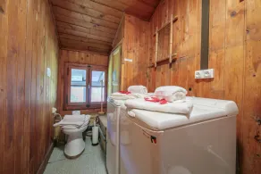 Chalet L’eau vive Near ski 3BR for 6 - Happy Rentals - Image 3