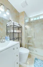 Luxury home with Pool and gym and RV parking - Image 3