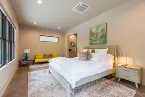 Escapade en couple, hébergements luxueux, cour privée - Image 3