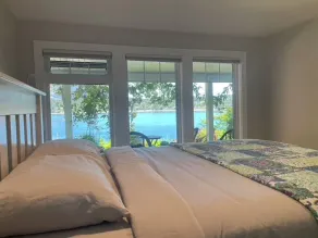 1 Bdrm Oceanfront B&B w ocean views and easy ocean access. Great for couple. - Image 3