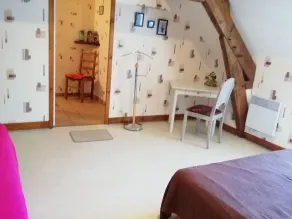 Gîte Confortable à Saint-Hilaire-sur-Benaize avec Jardin Clos et Terrasse - Image 5