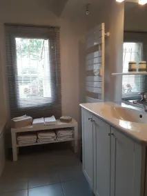 Rent stone house - Image 3