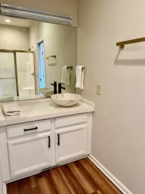 Luxury Pickwick Lake front Villa w/ sensational views & boatslip -Sleeps 9 - Image 3
