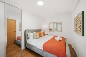 1B Apartment next to Cromwell Rd Hospital - Image 3
